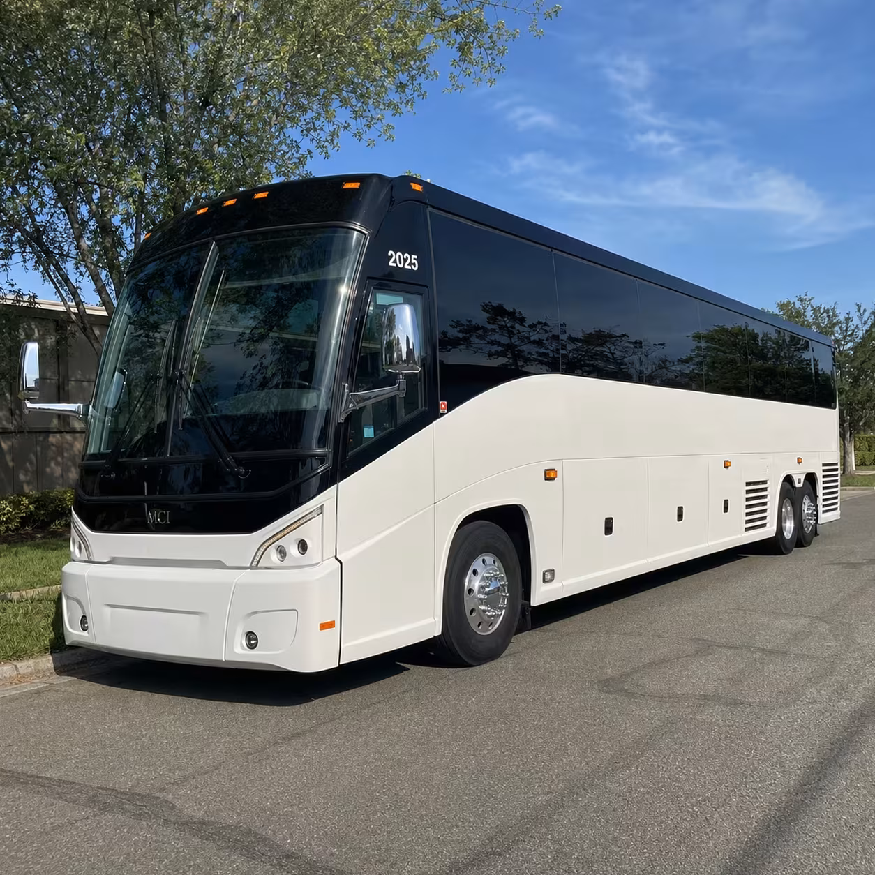 charter bus rentals for compton sports teams traveling to away games