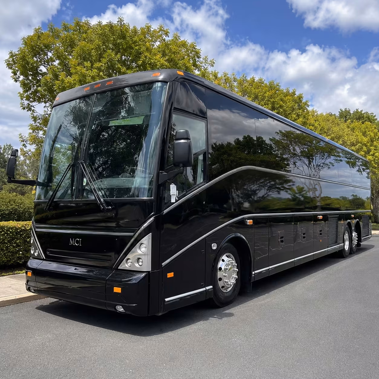 corporate groups and large concert parties trust charter buses from compton